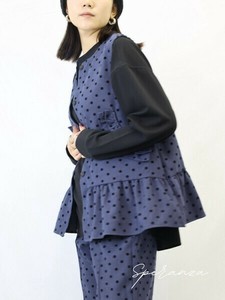 【WEB限定！特別価格】【セットアップ対応】 裾＆ポケット口フリルデザインドットジレ