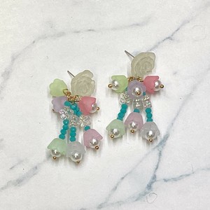 ピアス　個性的　ゴールド　お花　フラワー　カラフル