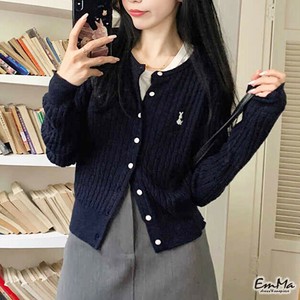 ケーブルニットカーディガン スリム ワンポイント刺繍 ラウンドネック 春 秋　 【2024AW】EH2600
