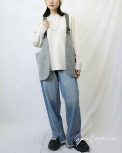 フロントスリット裾フリンジ　デニムパンツ