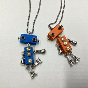 ネックレス　個性的　デザイン　ラインストーン　ウッド　ロボット