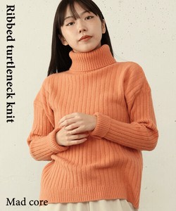 もちもち生地×すっきり見えリブタートルニット