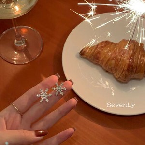 韓国ファッション クリスマスピアス ピアス「2024新作」