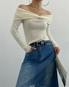 前絞りオフショルニットプルオーバー