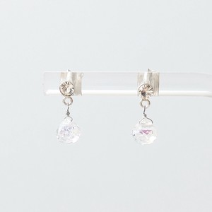カットガラスをセットしたラインストーン付きSILVER925ピアス