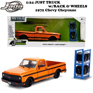 JADATOYS 1:24 JUST TRUCKS w/RACK & WHEELS  1972 Chevy Cheyenne  ミニカー