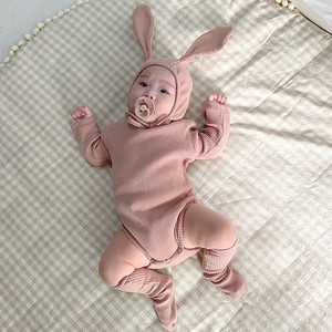 婴儿连身衣/连衣裙 袜子 长袖 兔子 3件每组 2颜色