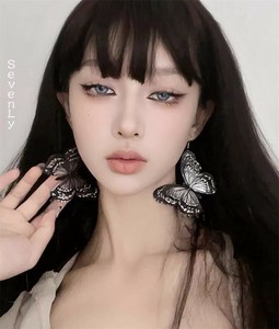 変わったデザイン 蝶の耳飾り 耳飾り ピアス「2024新作」