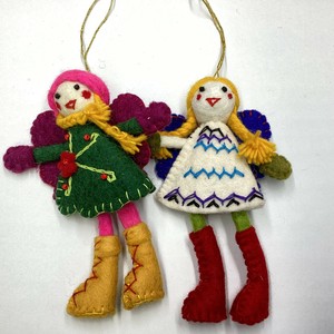 フェルトストラップ　ハンドメイド　キーホルダー　お人形　可愛い