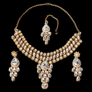 インドアクセサリー3点セット〔ネックレス、ピアス、ティッカ〕　パーティーや結婚式などへ