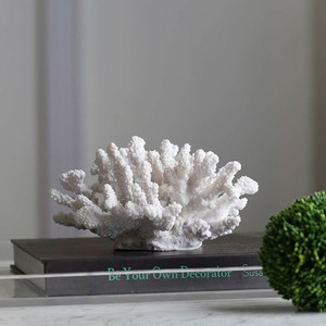 Object/Ornament White