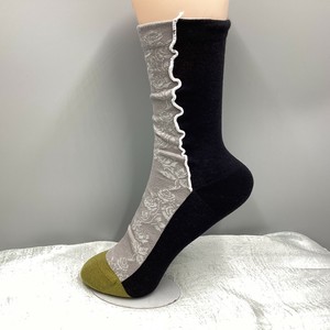 靴下　クルーソックス　レディース　花柄　お花　グレー　ブラック