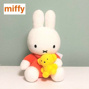 ミッフィー ぬいぐるみ くまちゃん抱き ディックブルーナ miffy