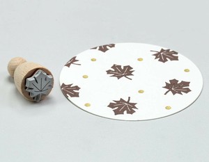 Perlenfischerコーン型スタンプ（M）☆カエデの葉 落ち葉☆