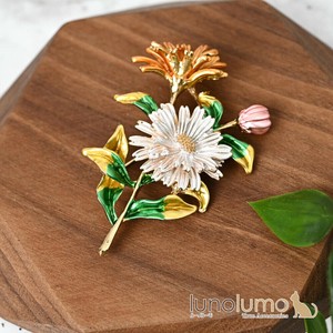Brooch Nature Flower Ladies fashion Colorful Pastel Presents Spring Brooch