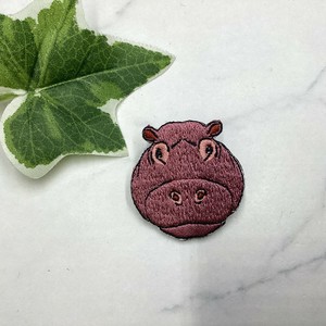 胸针 胸针 刺绣