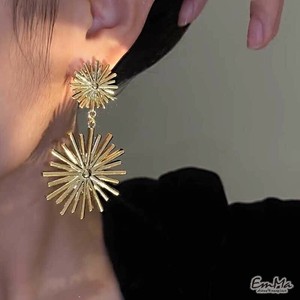 ラジアルピアス 太陽モチーフ ゴールド系  【2025新作】 WU1390