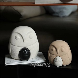 【2025新作】INSスタイル 酒箱振り子 テーブル工芸品 現代芸術 シンプル セラミックフクロウ振り子 装飾品