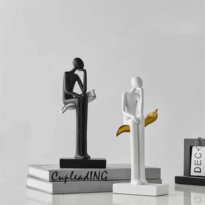 ≪予約商品≫INSスタイル 抽象 工芸品 装飾品 プレゼント 大人気 キャラクターアートの置物 本棚の置物
