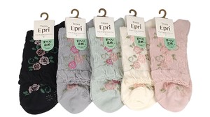【クルーソックス】　薔薇柄メッシュ　滑り止め付き