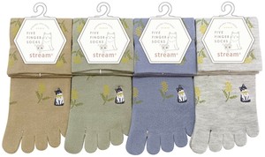【春夏新作】婦人ネコ刺繍5指クルーソックス
