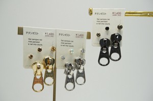 チタンポストピアス
