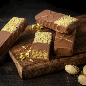 カルメロショコラティエ　ポーランド製　ドバイチョコレート