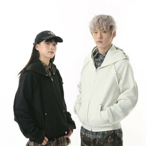 P20362 メンズ 2025春夏新作  長袖 パーカー 欧米風 カジュアル ファッション  デザイン