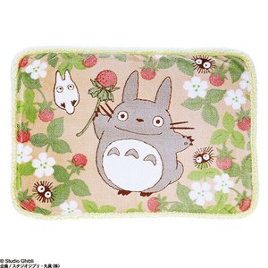 スタジオジブリ となりのトトロ  いちご見つけた ひざ掛け　ブランケット