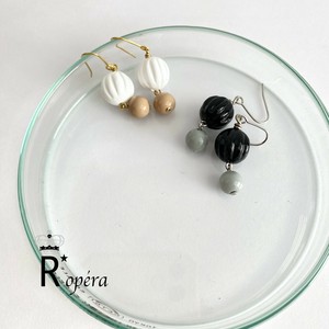 アンティーク調  RIBBED BALLS フックピアス　日本製　ハンドメイド　ステンレス　ニッケルフリー