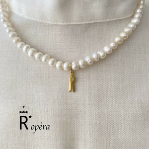 淡水パール ポテト Rチャーム付き ネックレス　日本製　ハンドメイド　上品　フォーマル