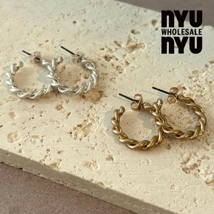 [ピアス]レディース 韓国アクセサリー シルバー/ゴールド ピアス  ツイスト フープ シンプル