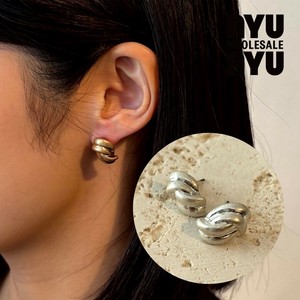 [ピアス]レディース 韓国アクセサリー シルバー/ゴールド ピアス  ツイスト 小ぶり