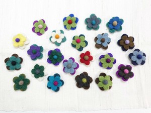 【人気商品】フェルト・フラワー ブローチ（小）