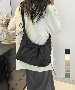 国内即納 ショルダーバッグギャザーナイロンバッグ