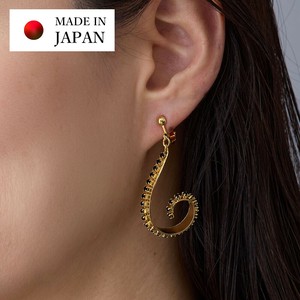 Pierced Earrings Titanium Post Ladies fashion black Jewelry Made in Japan