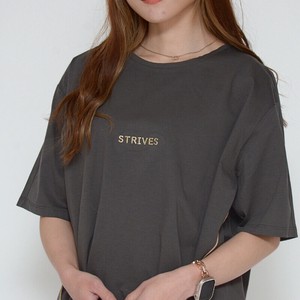 № LEO-2503【他にないロゴデザイン】メタリックロゴプリントTシャツ