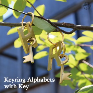 Keyring　Alphabets　with　Key　A　　キーリング　キーホルダー　チャーム
