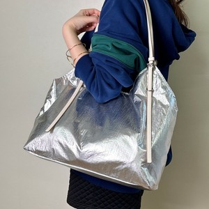 【2025新作】メタリック素材 ハイセンス トートバッグ ＜モライス＞トレンド  大容量 レディスバッグ