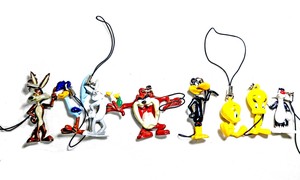 再入荷！What's Up Doc?【ルーニーチューンズミニPVCストラップ】