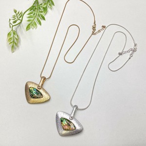 ネックレス　個性的　ビジュー　ペンダント　アバロンシェル　三角