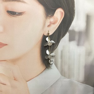 Pierced Earringss Pearl Flower Flowers