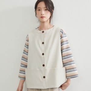 ピンタック織りゆったりベスト・便利ポケットたくさん配色ボタンベスト