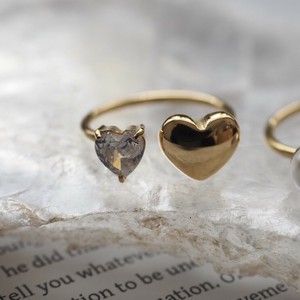 Heart hug ring