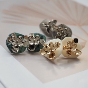 flower pierce