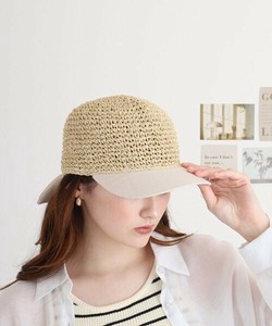 【25年春夏】クロシェ編みの本体にナチュラルな生地のバイザーを組み合わせたキャップです。