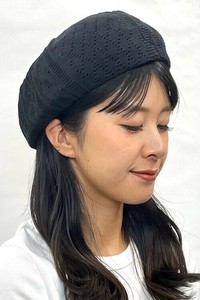 【25年春夏】【新作】3種類の編み柄をパッチワーク風に組み合わせたサーモニットベレーです。