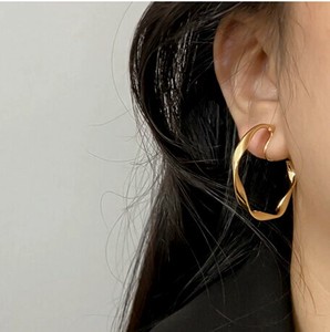 イヤークリップ　18k イヤーカフ　イヤーカフ アレルギー 耳の穴なし イヤーカフ ニッケルフリー 2色