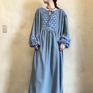 リネンライクデコルテワンピース