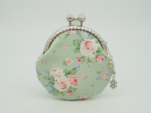 「ローズブーケ・淡いグリーン」がま口ポーチ・コインケース（口金8.5センチ）